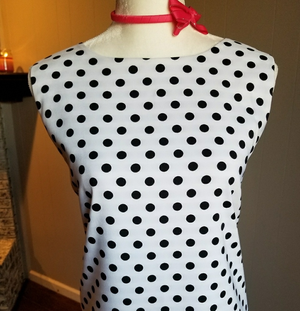 Sleeveless polka dot dress - Picture 2 of 8